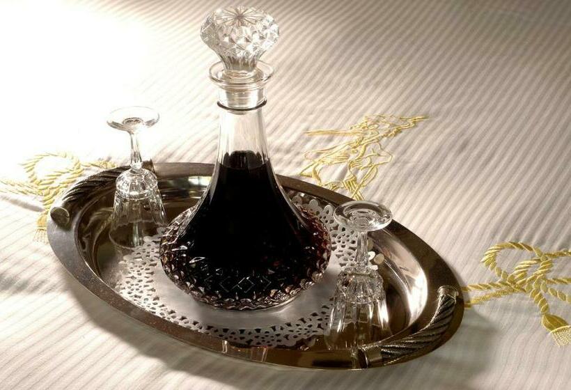 豪华房间, The Woodpecker Inn