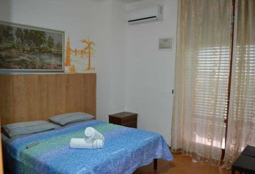 Номер Стандарт Трехместный, Bed And Breakfast Diana