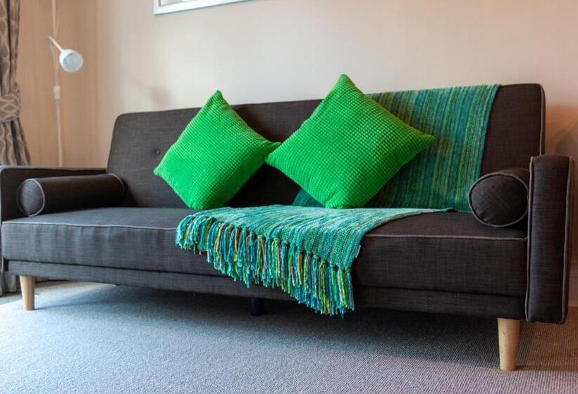 标准工作室, Villa Shakespeare