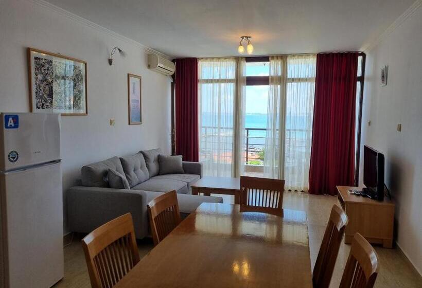 דירת שני חדרים, Diamond Apart Complex