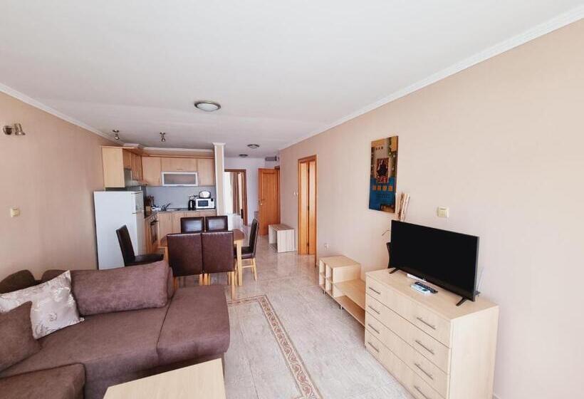 דירת שני חדרים, Diamond Apart Complex