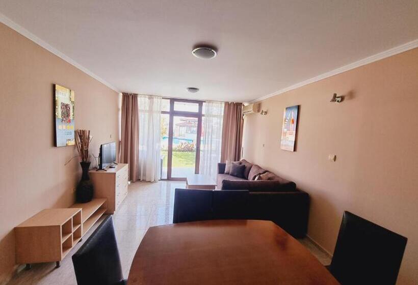 דירת שני חדרים, Diamond Apart Complex