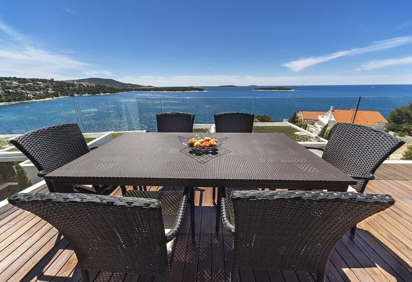 ペントハウス２ベッドルームアパート, Golden Rays Luxury Apartments