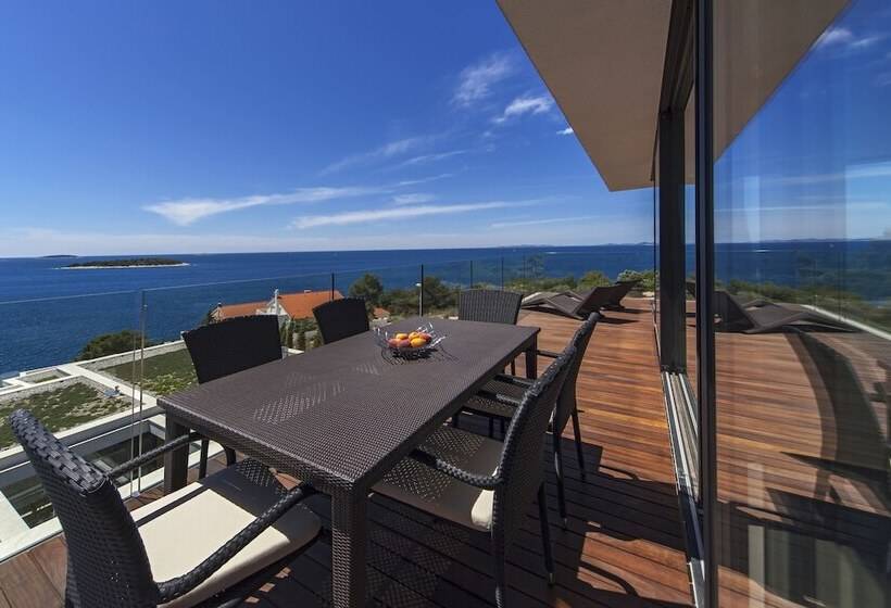 ペントハウス２ベッドルームアパート, Golden Rays Luxury Apartments