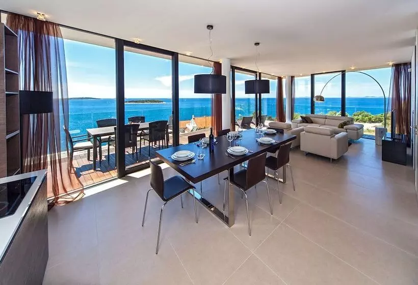 ペントハウス2ベッドルームアパート, Golden Rays Luxury Apartments