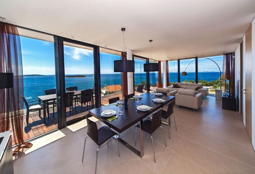 ペントハウス２ベッドルームアパート, Golden Rays Luxury Apartments