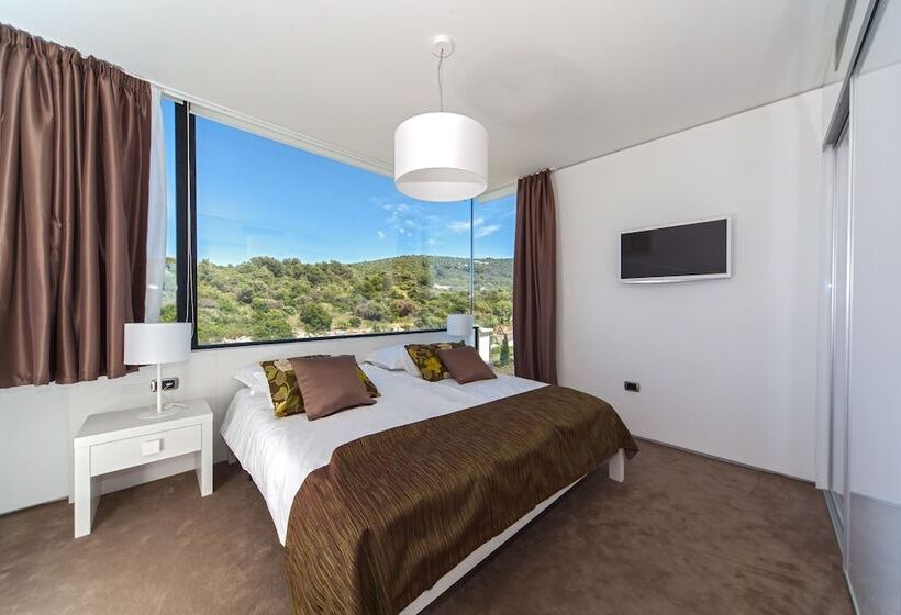 ペントハウス２ベッドルームアパート, Golden Rays Luxury Apartments