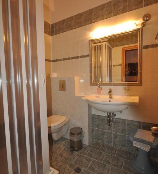 スーペリアールーム, Apollon