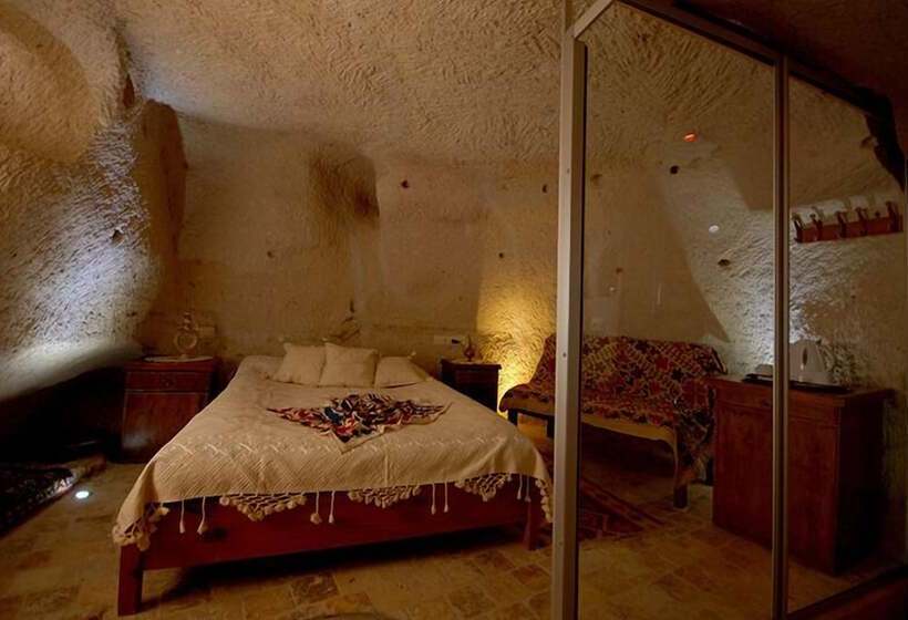 غرفة قياسية, Arif Cave