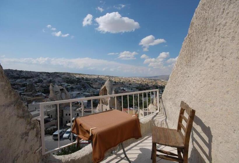 جناح إدارى, Arif Cave