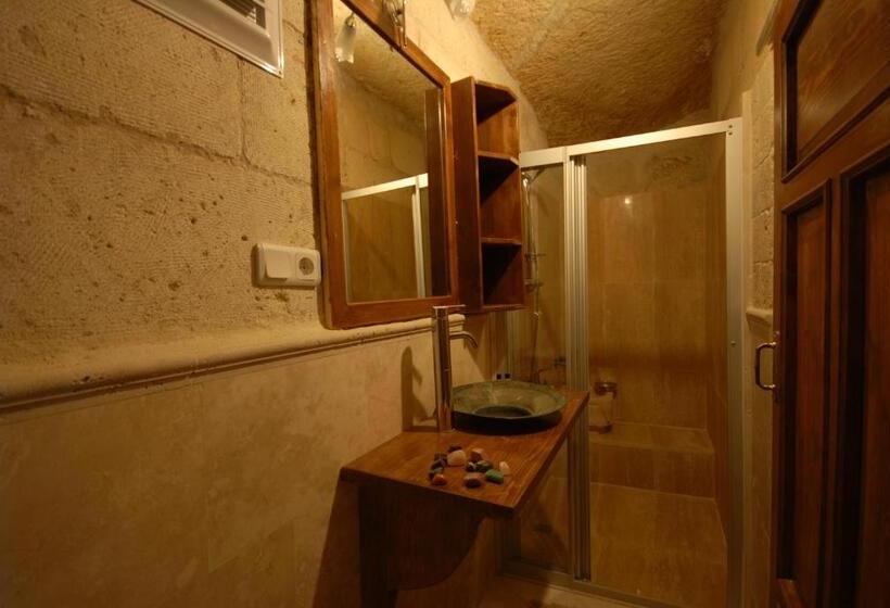 غرفة قياسية ذات إطلالة بانورامية, Arif Cave