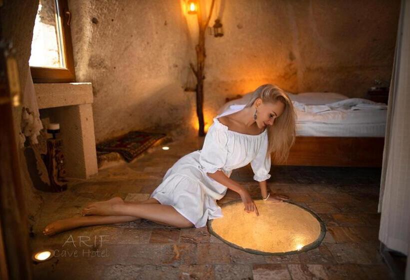 غرفة قياسية, Arif Cave