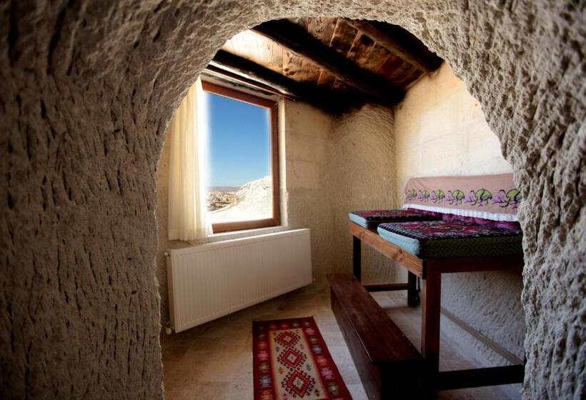 غرفة ديلوكس, Arif Cave