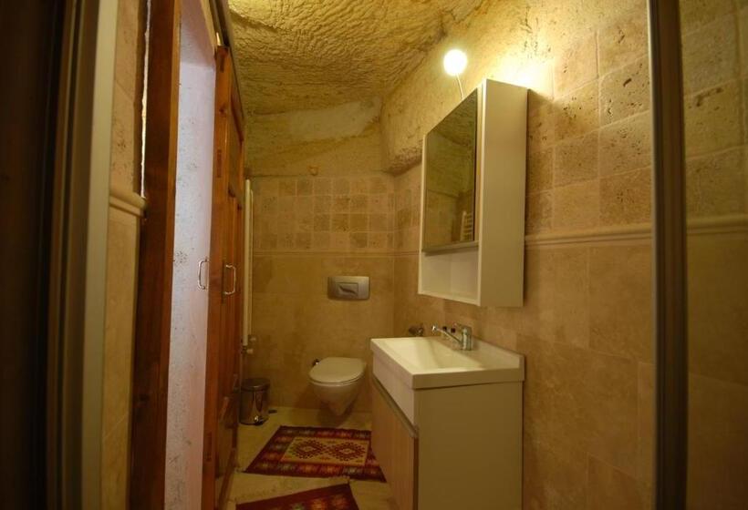 غرفة قياسية, Arif Cave