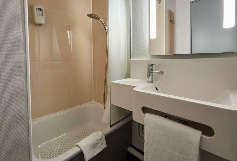 Четырехместный Номер Стандарт, B&b Hotel Cherbourg