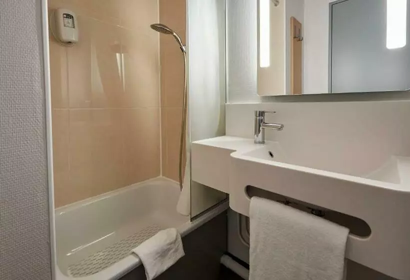 スタンダード4人部屋, B&b Hotel Cherbourg