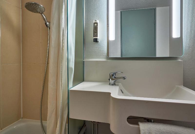 Номер Стандарт, B&b Hotel Cherbourg