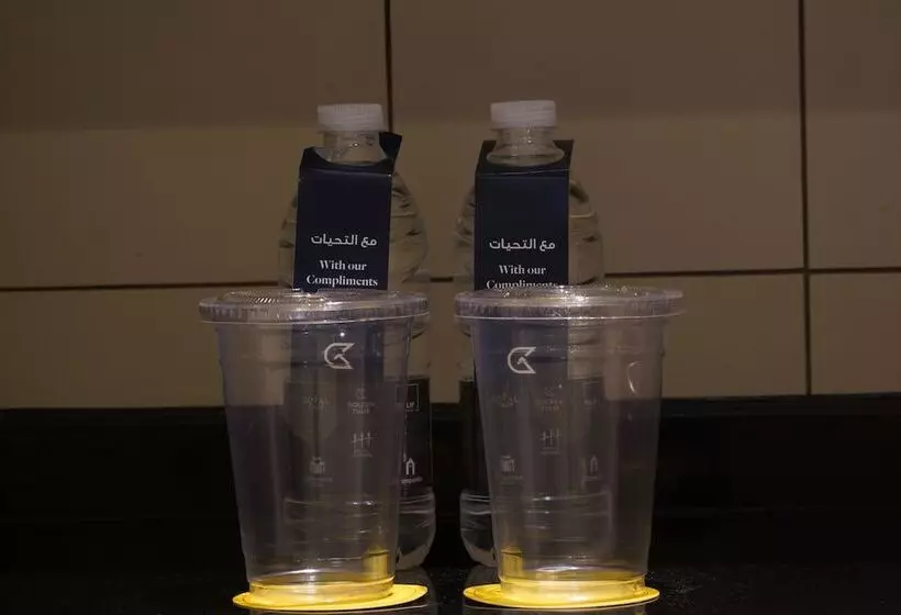 ダブルベッドのスタンダードスタジオ, Golden Tulip Downtown Abu Dhabi