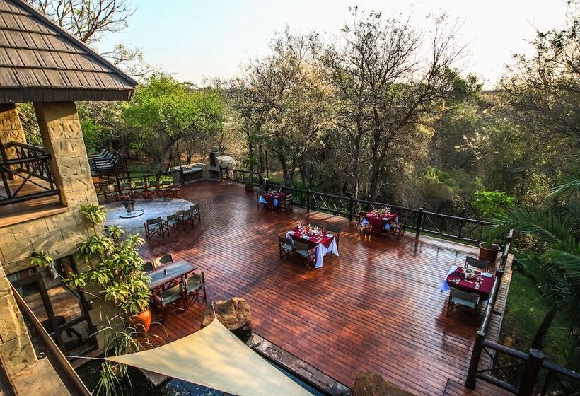 Люкс Повышенной Комфортности, Grand Kruger Lodge And Spa