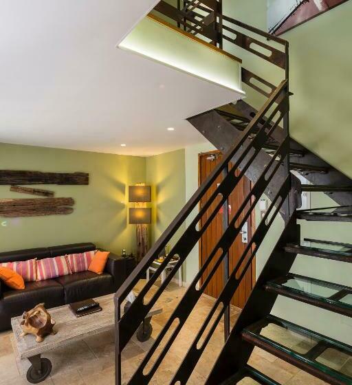 주니어 스위트, La Lagune