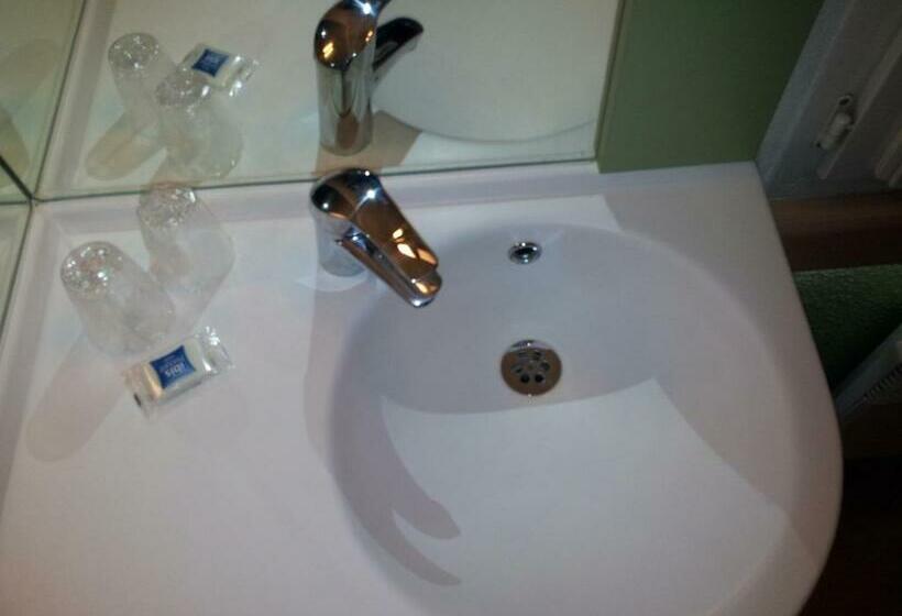 Номер Стандарт Трехместный, Ibis Budget Gennevilliers Asnières