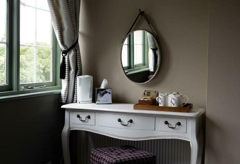 标准间, The Poacher Inn