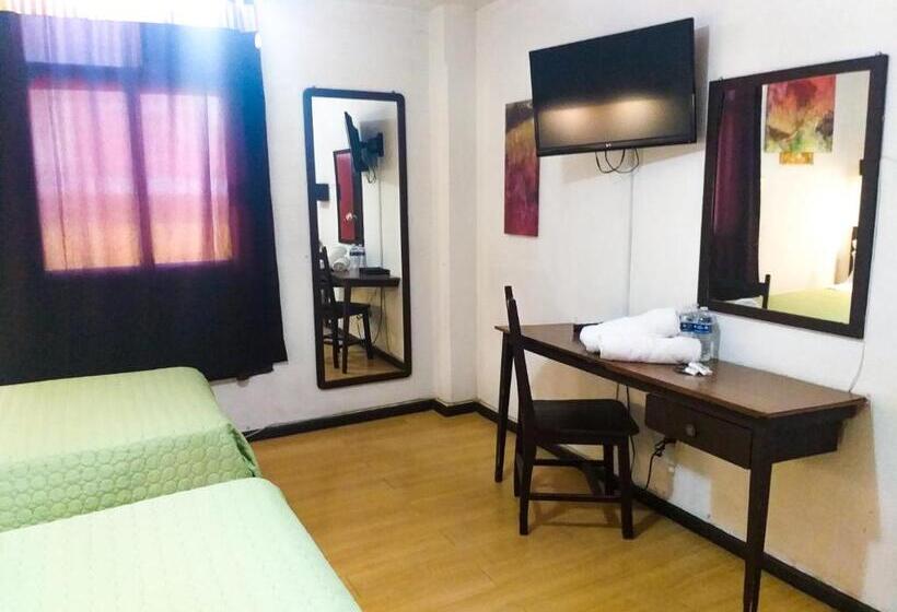 חדר סטנדרט לשלושה, Trevi