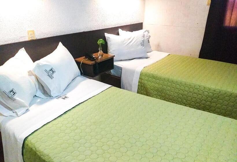 חדר סטנדרט לשלושה, Trevi