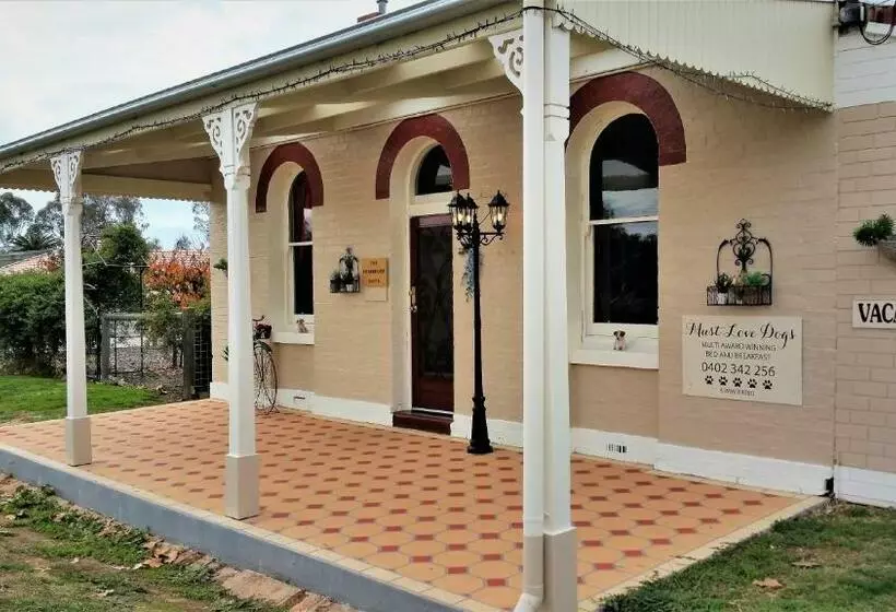デラックススイート, Must Love Dogs B&b & Self Contained Cottage