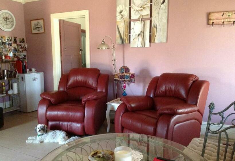 디럭스 스위트, Must Love Dogs B&b & Self Contained Cottage