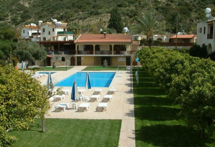 استودیوی استاندارد, Pelekanos Apartments