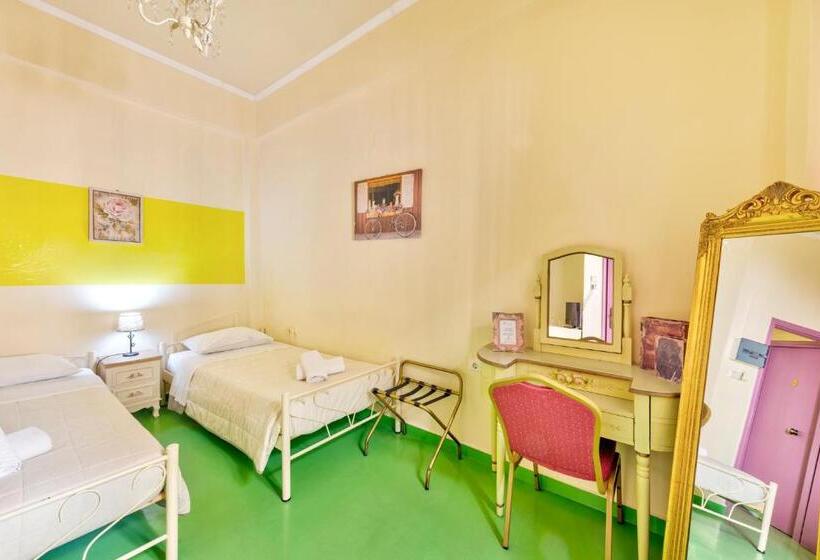 اتاق استاندارد چهار تخته, Boutique Florence