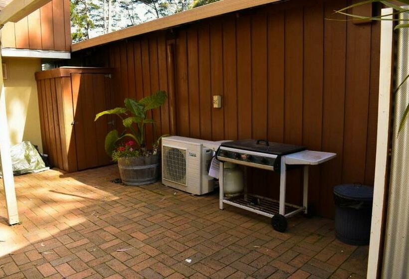 샬레, Clarendon Chalets
