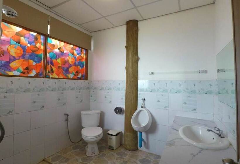 コンフォートトリプルルーム, Dd Hut Koh Tao