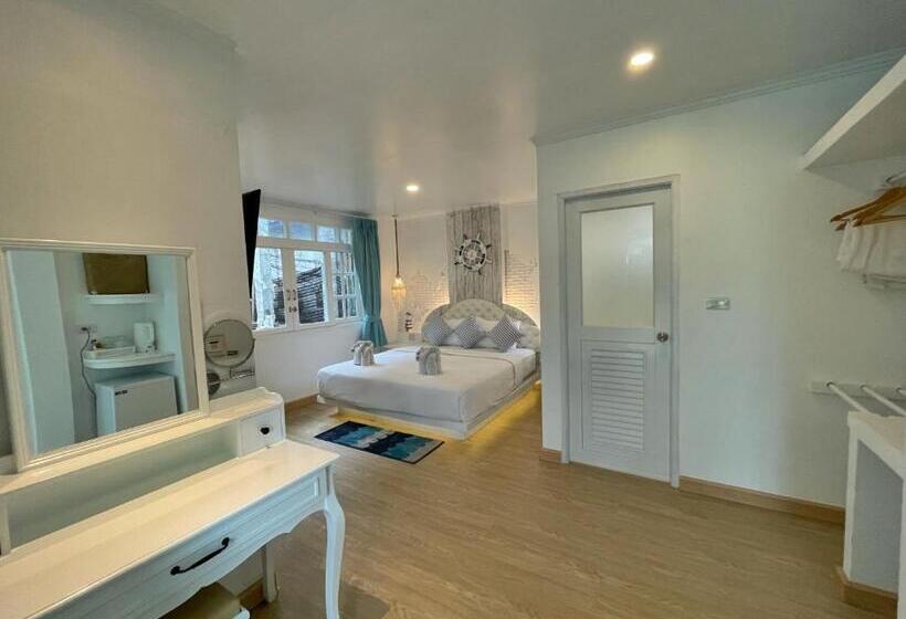 キングサイズベッドのスーペリアルーム, Dd Hut Koh Tao