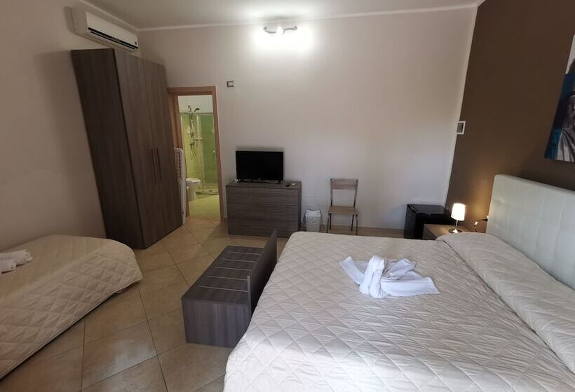 Номер Стандарт Трехместный, Samanà Bed