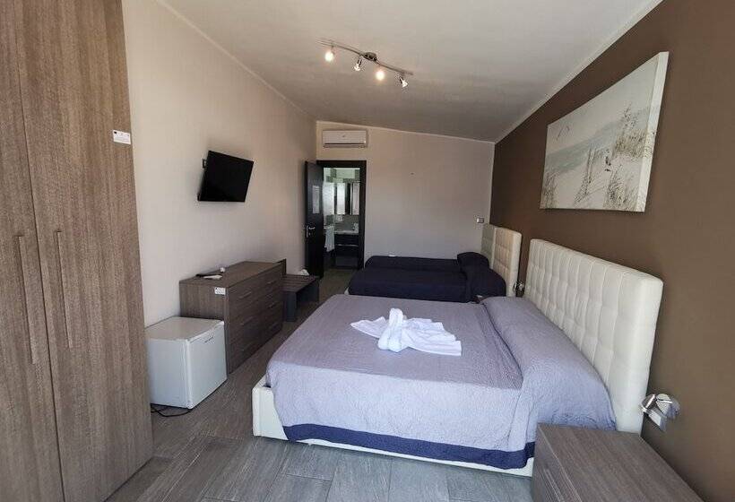 Номер Стандарт Трехместный, Samanà Bed