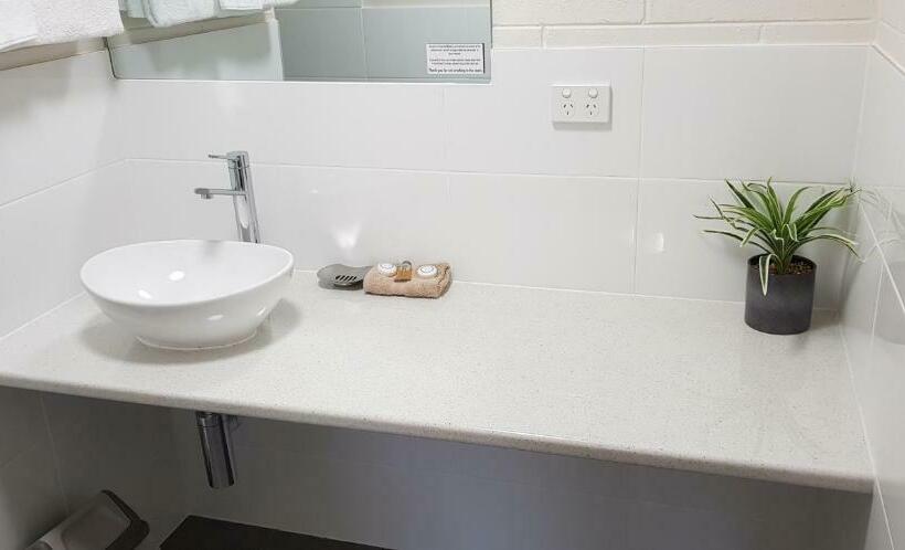 اتاق خانوادگی, Vineland Motel Mildura