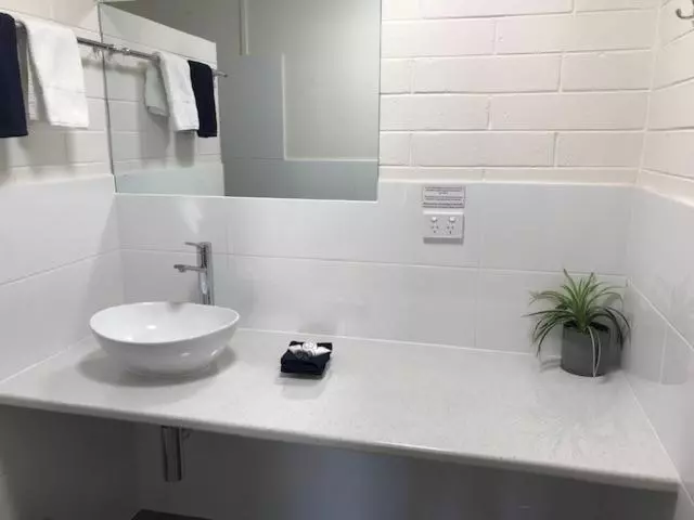 اتاق خانوادگی, Vineland Motel Mildura