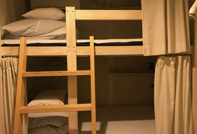 تختخواب در اتاق مشترک, 328 Hostel & Lounge