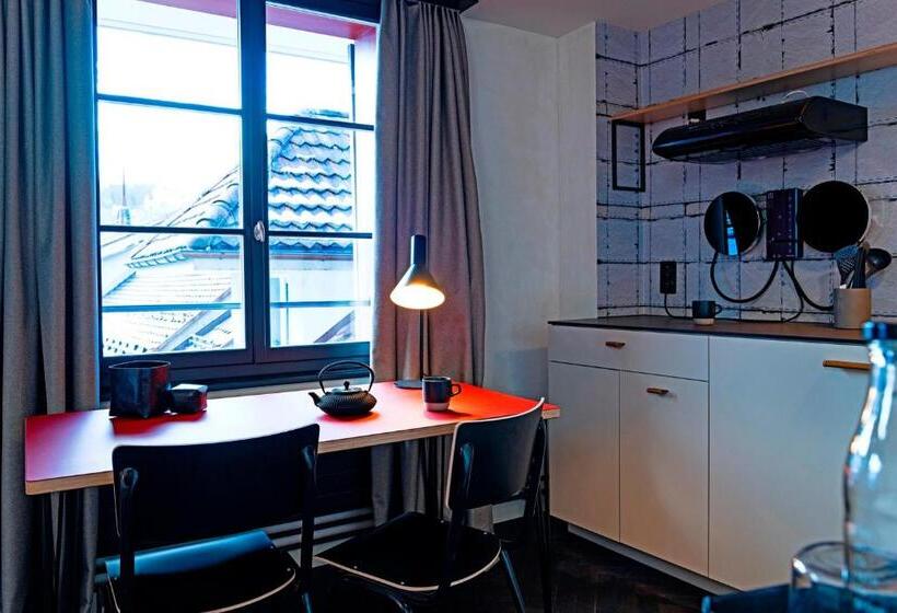 اتاق استاندارد, Apart Adler