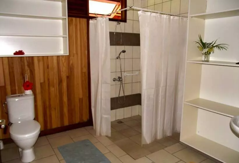 اتاق استاندارد, Moorea Surf Inn