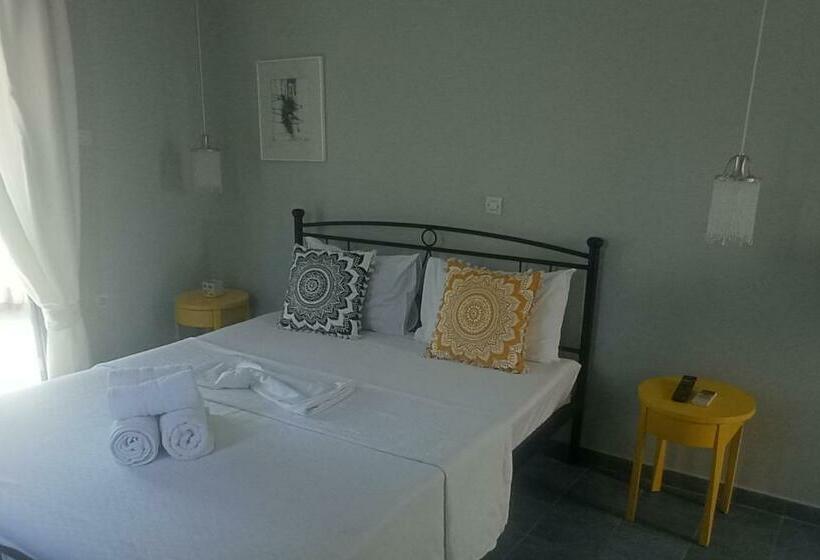 غرفة قياسية مطلّة علي البحر مزوَّدة بشُرفة, Allegria Family