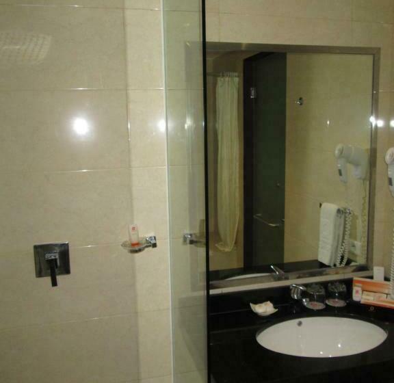 Quarto Familiar, Aria Gajayana