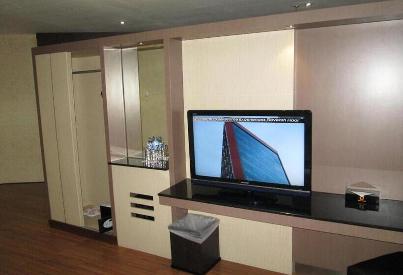 Люкс, Aria Gajayana