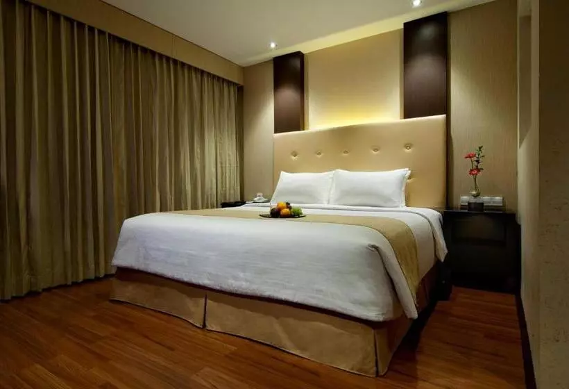 Suite, Aria Gajayana