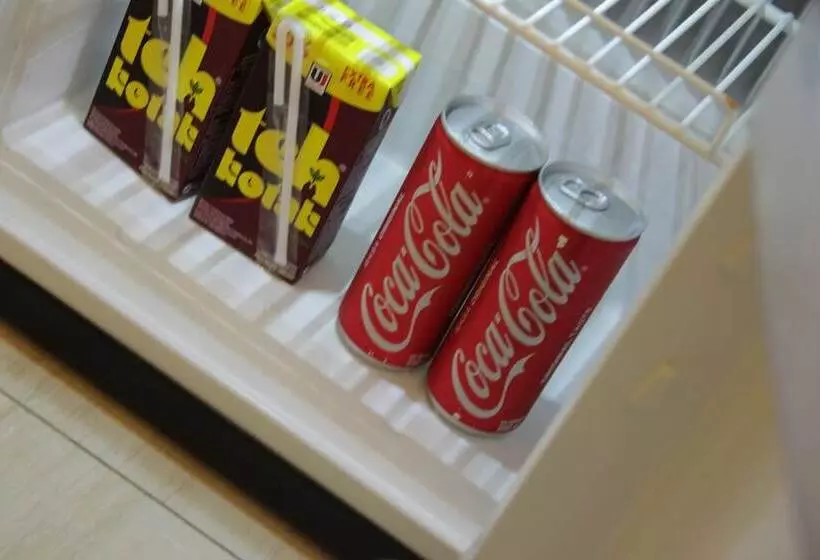 Cameră Deluxe, Aria Gajayana