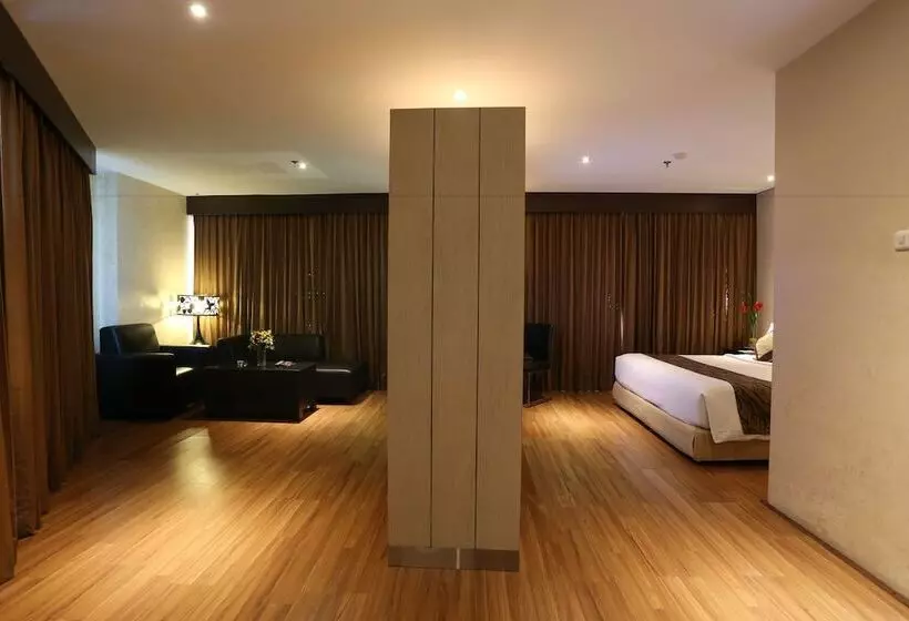 Suite, Aria Gajayana