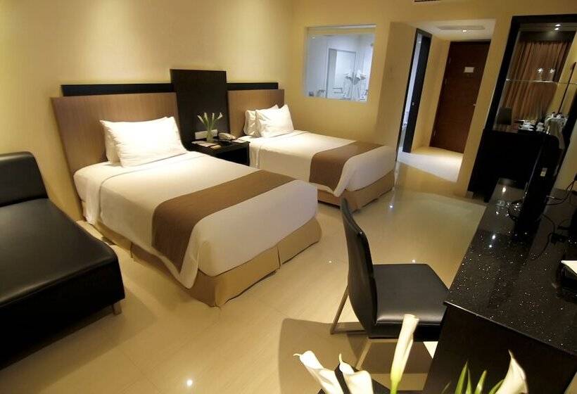 Номер Deluxe, Aria Gajayana