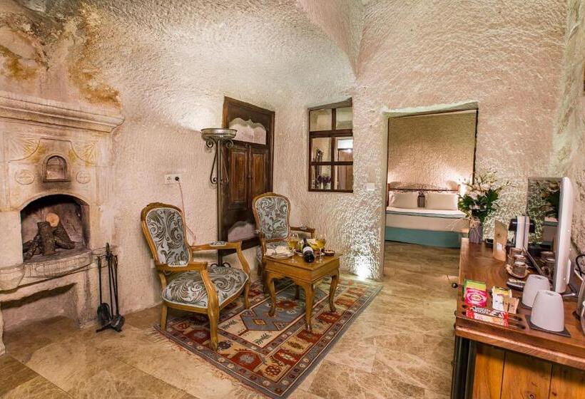سوئیت راحتی, Imperial Cave Suites & Spa